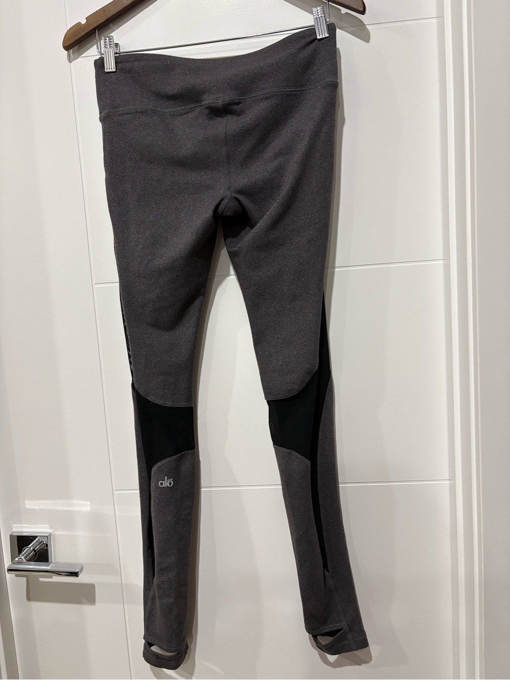 ALO Yoga Gray Coast Stirrup Leggings with Black Mesh Detailing